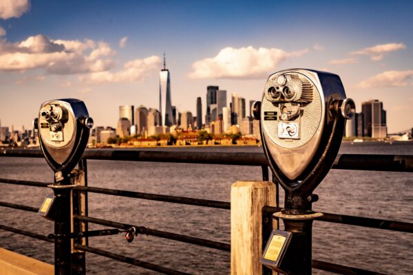 Observer Pattern,PHP 觀察者模式 two coin operated binoculars overlooking a city skyline